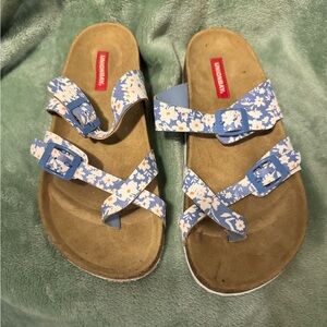 blue and white floral unionbay sandals size 7